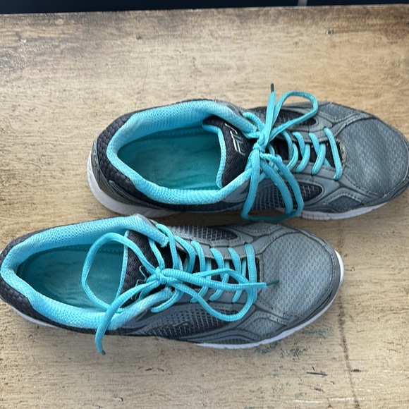 Fila Women’s Sneakers - Picture 3 of 6